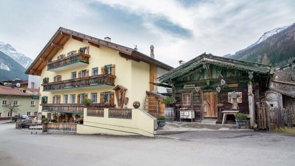 Gasthof Jenewein, Fulpmes Gasthof Jenewein, Fulpmes
